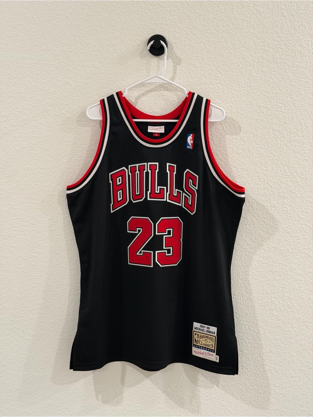 Mitchell & Ness Michael Jordan Chicago Bulls 1996-97 Black Authentic Jersey